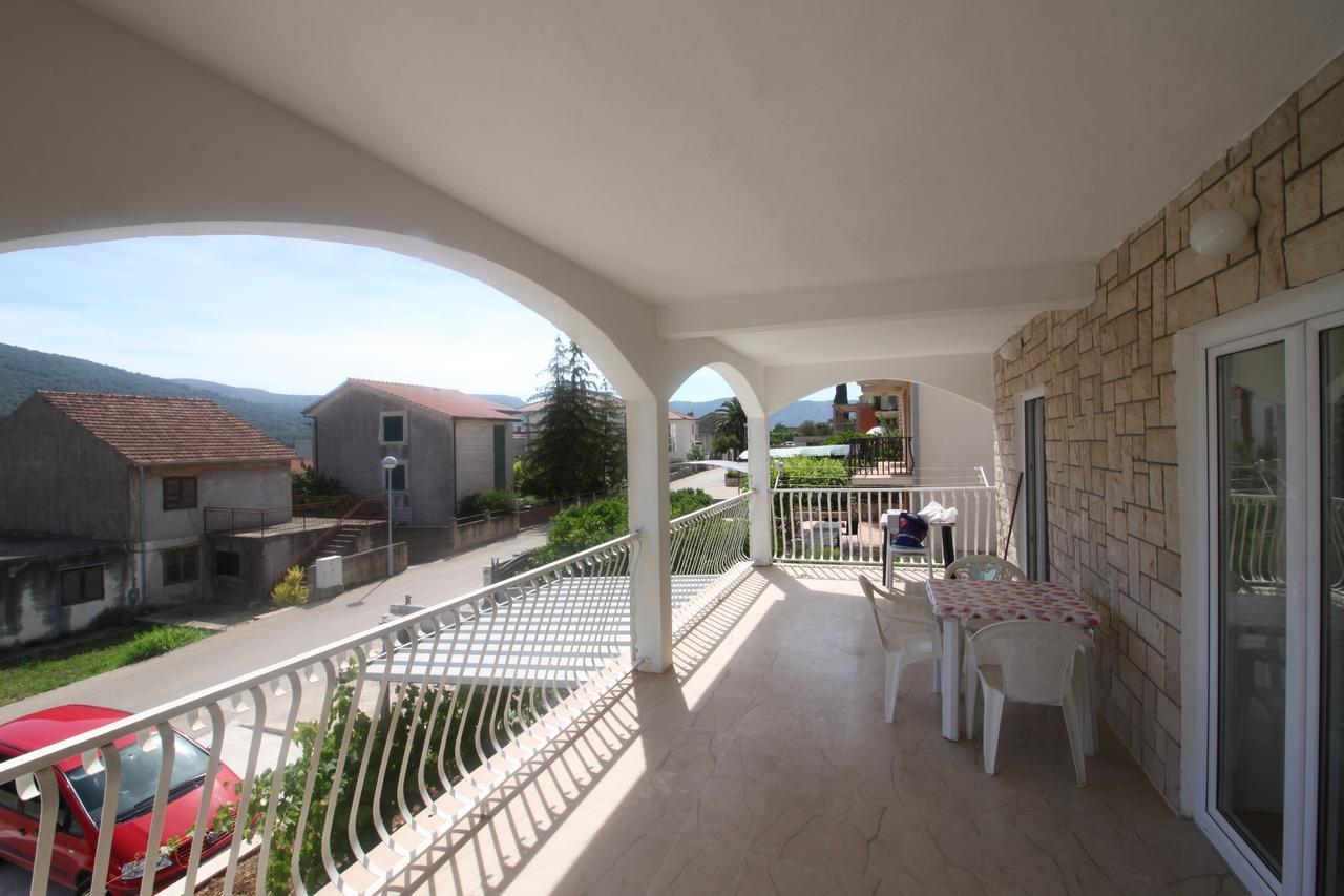 Apartments Marinko Stari Grad  Exterior foto